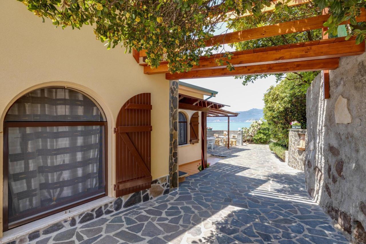 La Terrazza Sul Mare Villa Magomadas Exterior photo